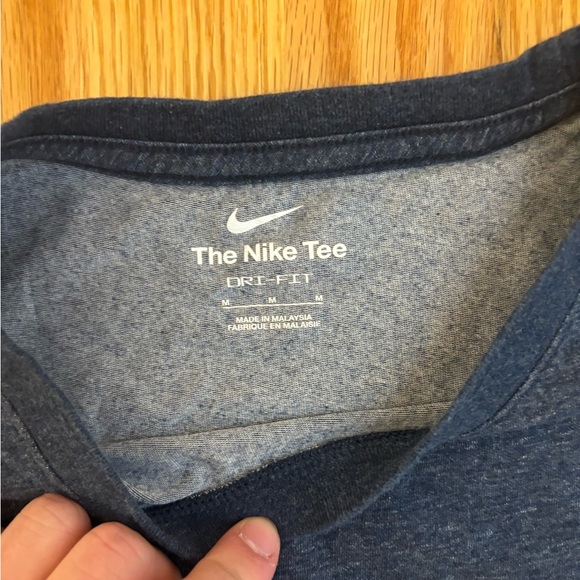Basic Nike cotton t-shirt/ light weight - Picture 2 of 2